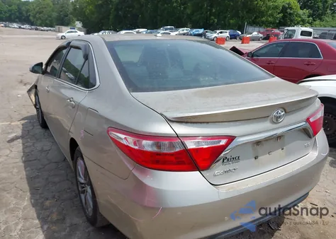 2015 Toyota Camry Se z USA, uszkodzony, nr VIN 4T1BF1FK4FU083550